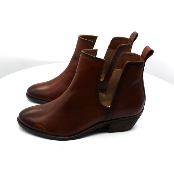 Journee Signature Women's Brigitte Bootie Women's Shoes - Picture 7 of 8